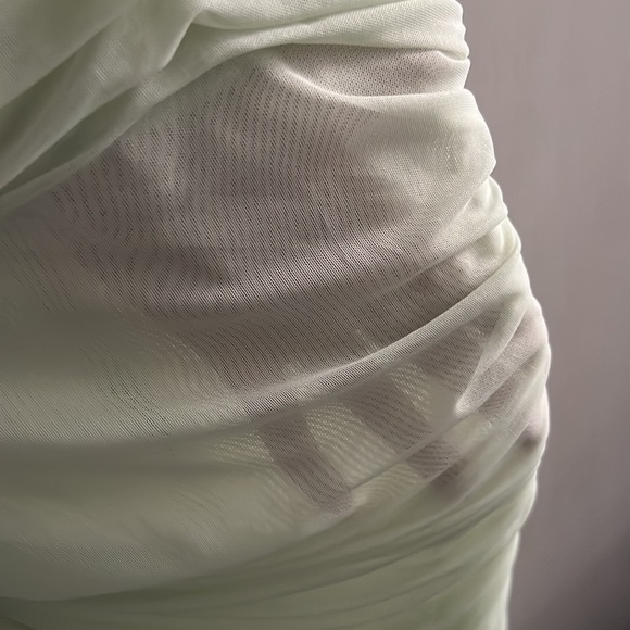 Aritzia, Brand new with tag Ten by Babaton ruched bodycon midi dress size 4 - Picture 8 of 9